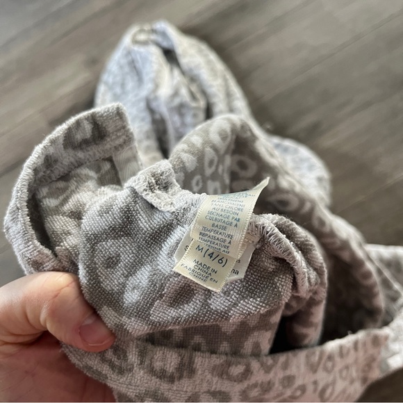 Pottery Barn Kids Cheetah Print Grey Pullover Hooded Towel Coverup Size Medium - Picture 5 of 7
